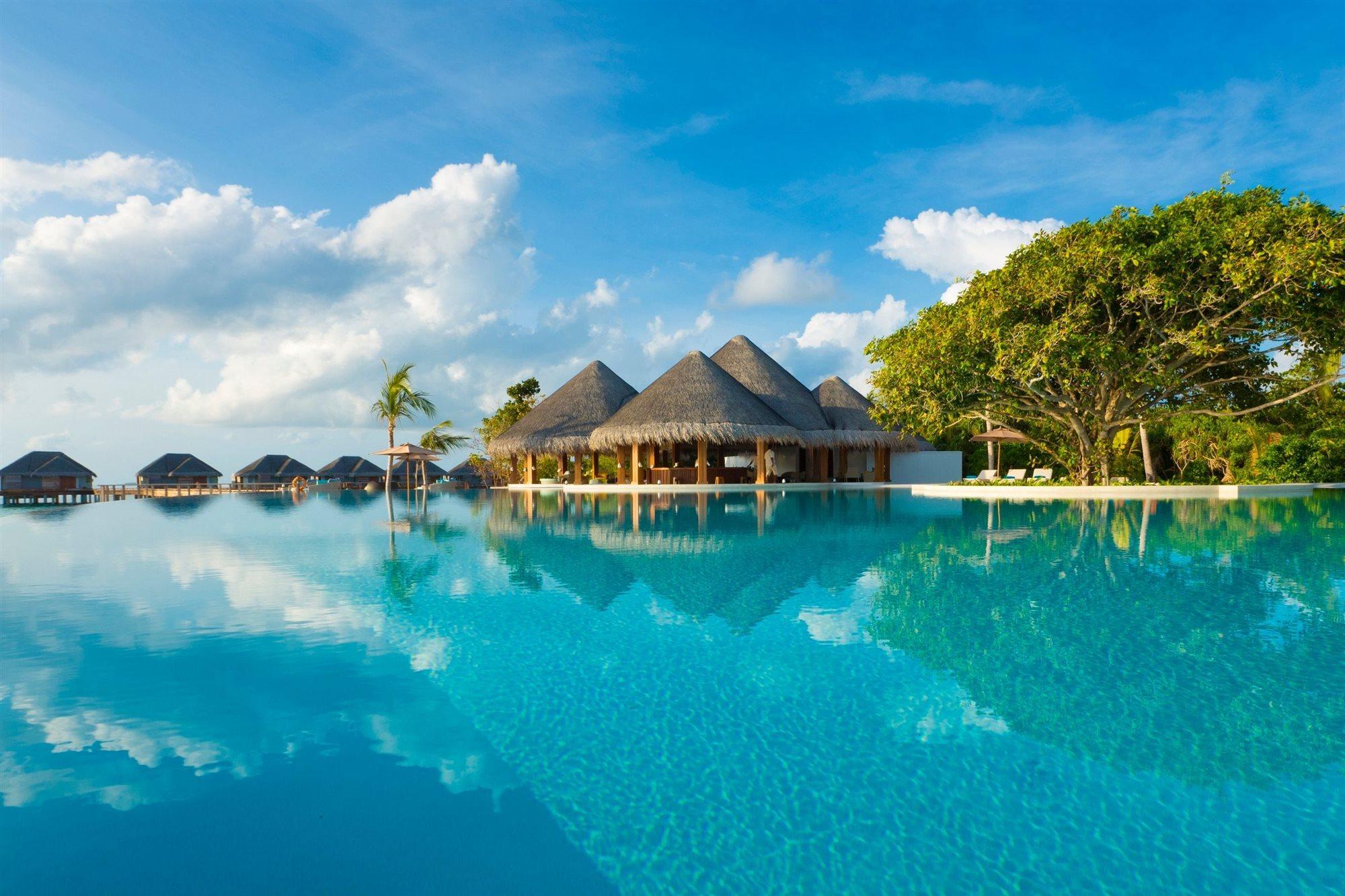 Dusit Thani Maldives Hotel Amilla Fushi Exterior photo