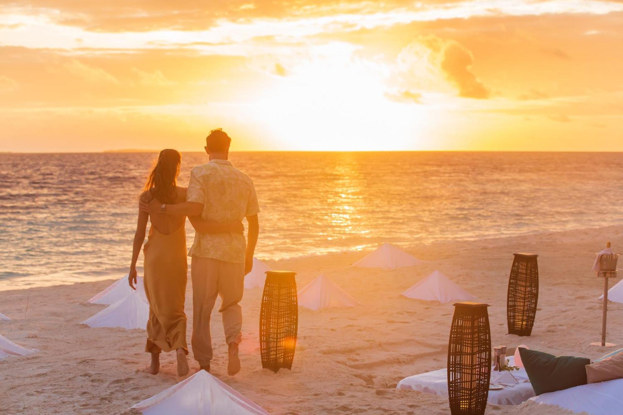 Dusit Thani Maldives Hotel Amilla Fushi Exterior photo