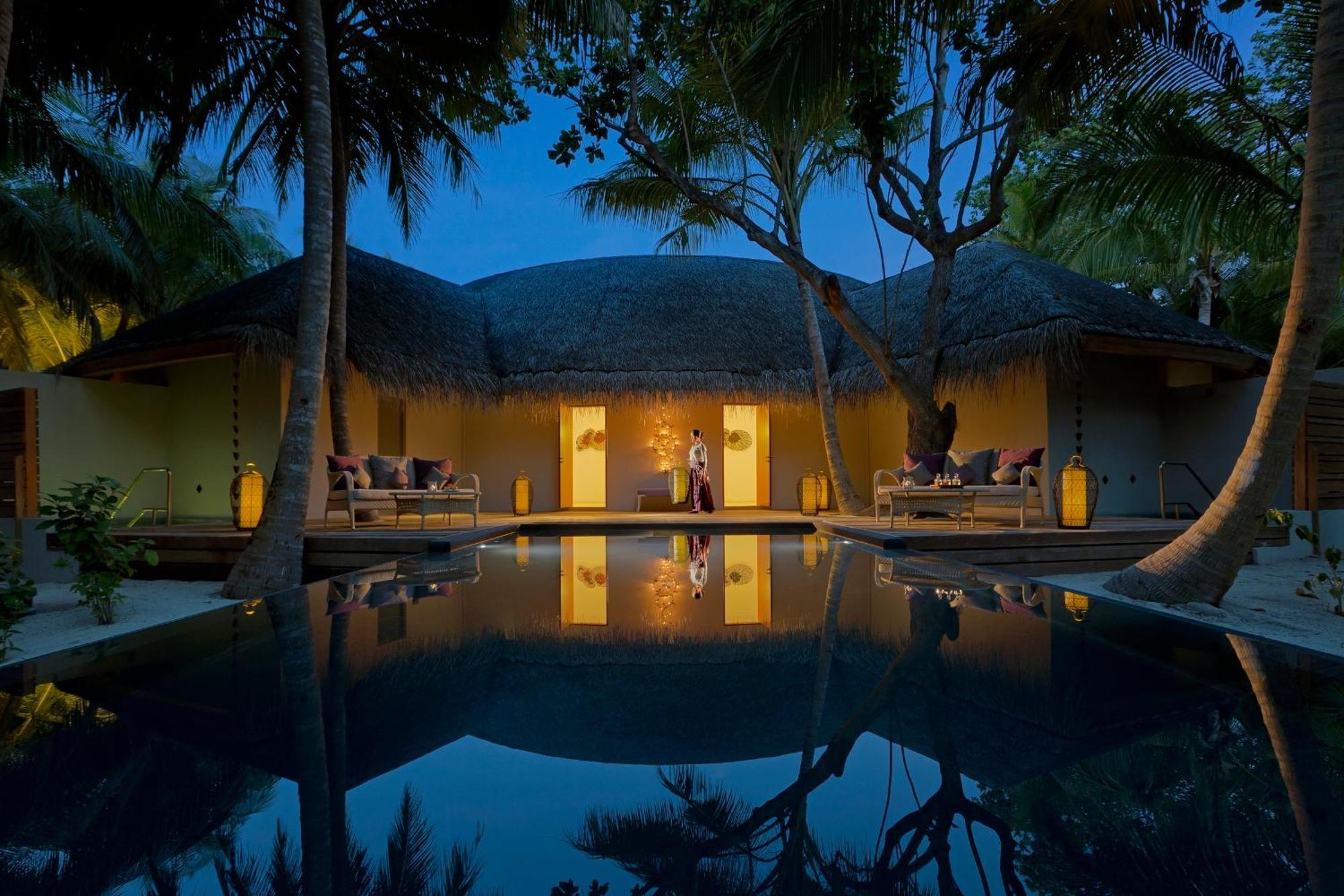 Dusit Thani Maldives Hotel Amilla Fushi Exterior photo