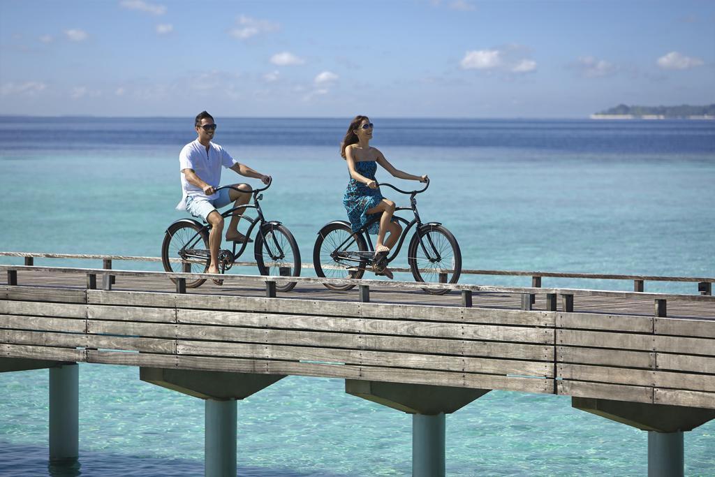 Dusit Thani Maldives Hotel Amilla Fushi Exterior photo