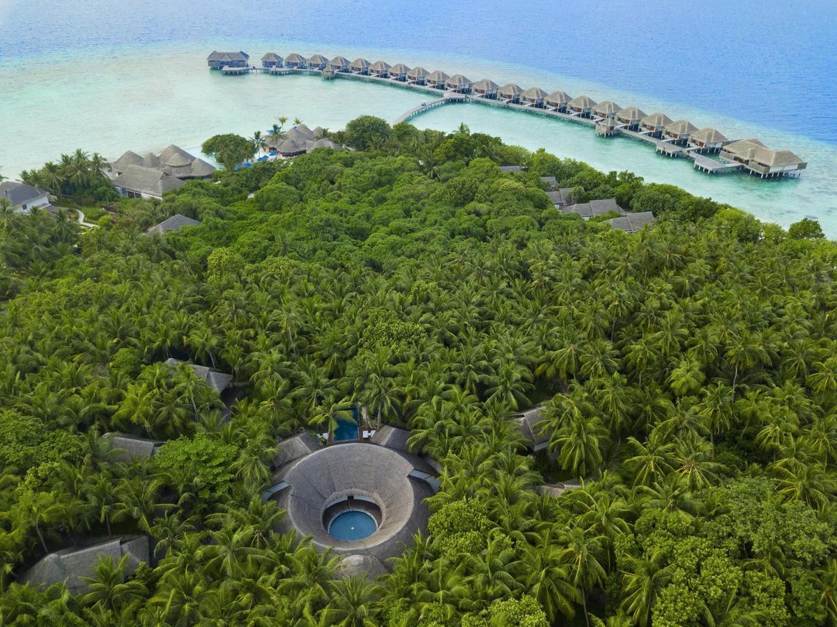 Dusit Thani Maldives Hotel Amilla Fushi Exterior photo