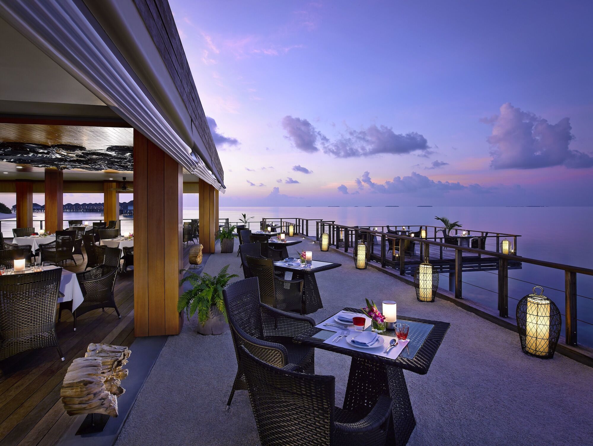 Dusit Thani Maldives Hotel Amilla Fushi Exterior photo